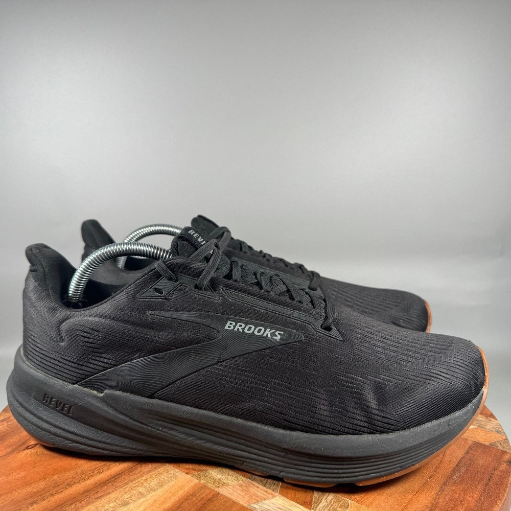 Brooks Revel 6 Mens Running Shoes Black Ebony Gum 1104681D072 Size 11 D